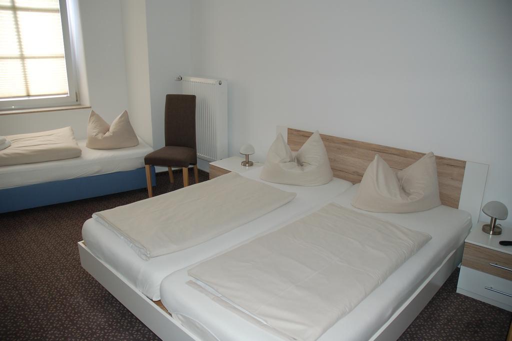 Hotel Kurfuerst Garni ゲルマースハイム エクステリア 写真
