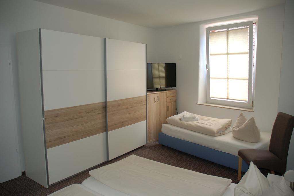 Hotel Kurfuerst Garni ゲルマースハイム エクステリア 写真