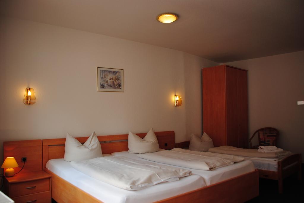 Hotel Kurfuerst Garni ゲルマースハイム 部屋 写真